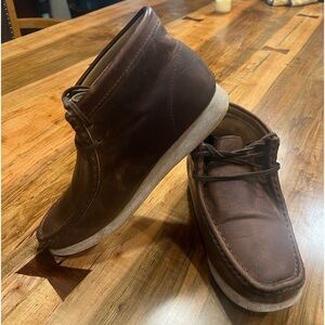 Clarks “Originals” Wallabies size 6 inGUC